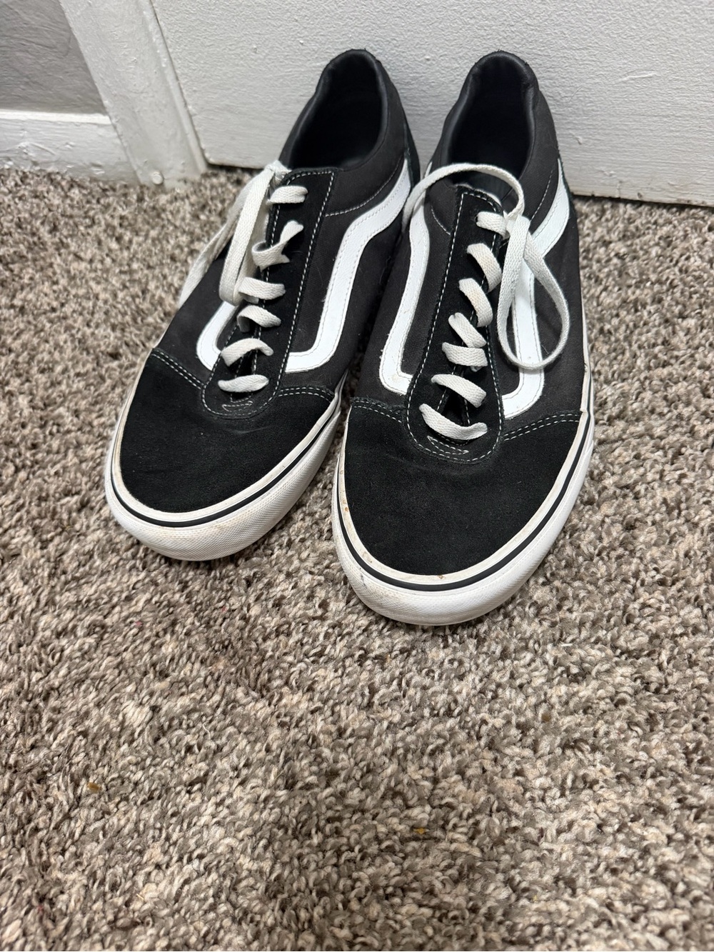 Skechers Men's Black and White Low-Top Sneakers